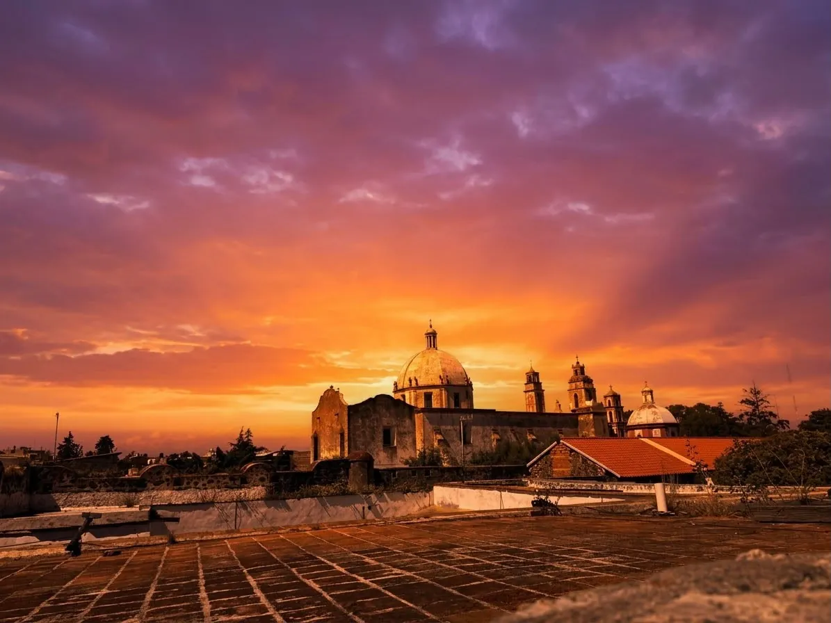 Atardecer sobre las cúpulas del Ex Convento